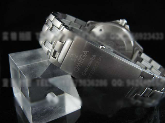 欧米茄海马007系列瑞士ETA2824波浪刻紋机械腕表 